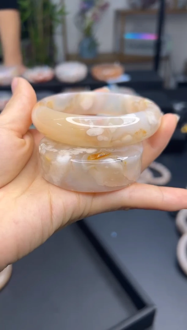 【闪购商品】石英质玉手镯未镶嵌A453(59圈赠送镯心)