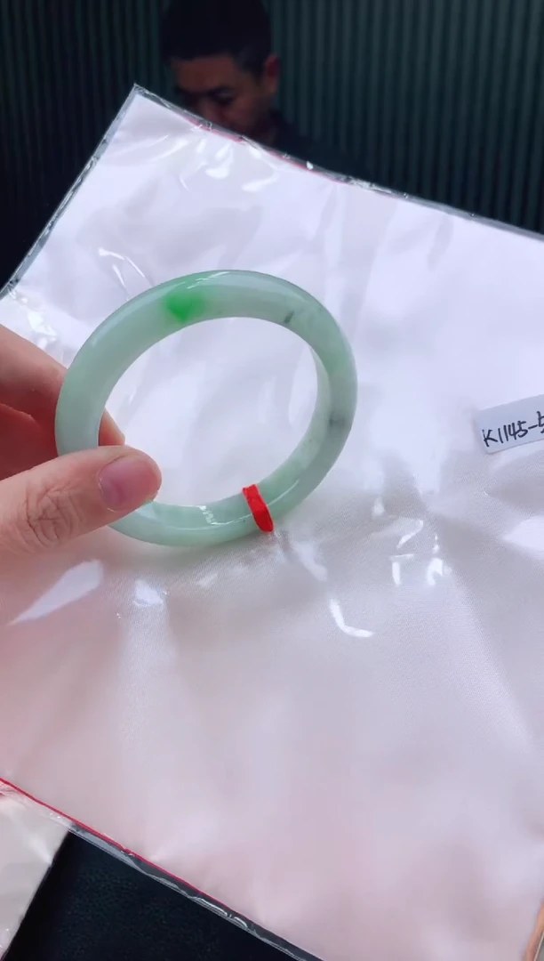 未镶嵌手镯翡翠111