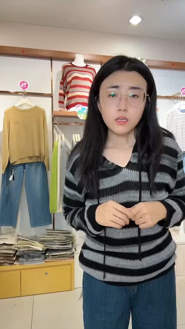 百****茶8787-31  黑灰色条纹 均码