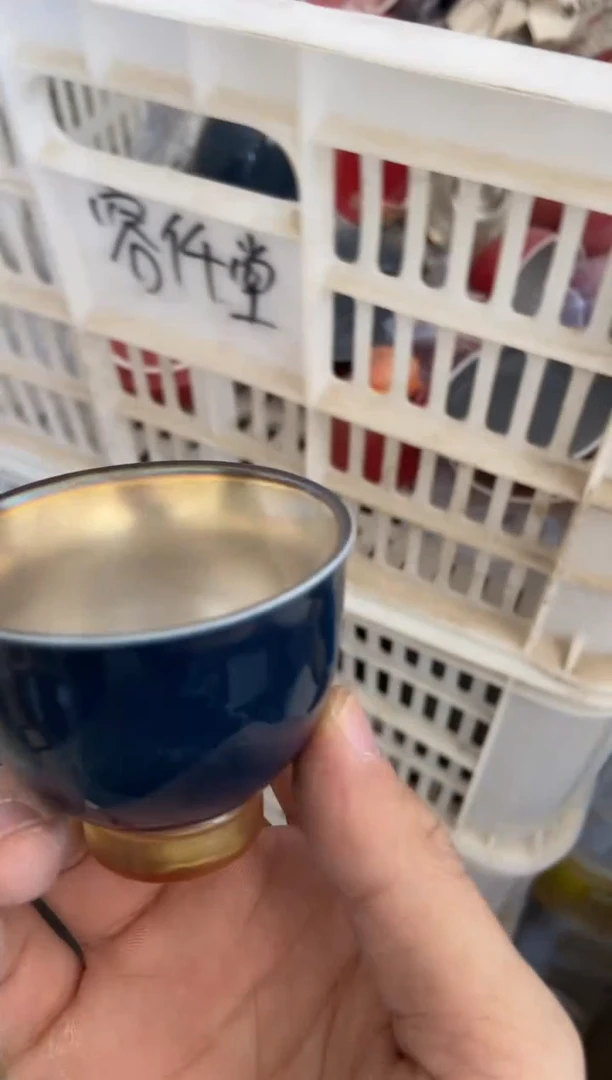 无运费险有瑕疵的摄影的产品有使用过的痕迹有点脏介意勿拍