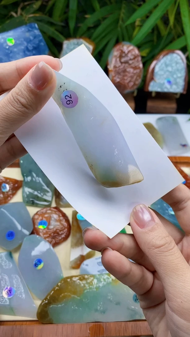 定制翡翠未镶嵌翡翠