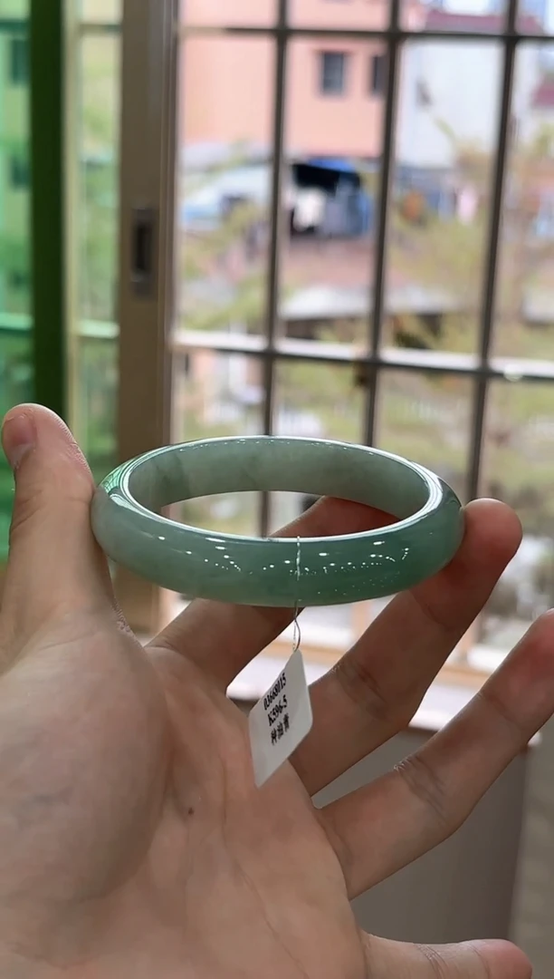 【闪购商品】翡翠手镯未镶嵌手镯56.3圈口