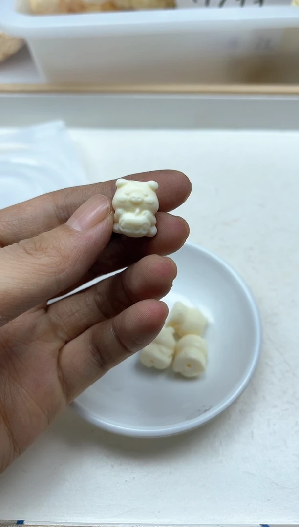 未镶嵌拼合珍珠（马贝珠）散珠A1691牙 牙果 小猪 3颗8.8元