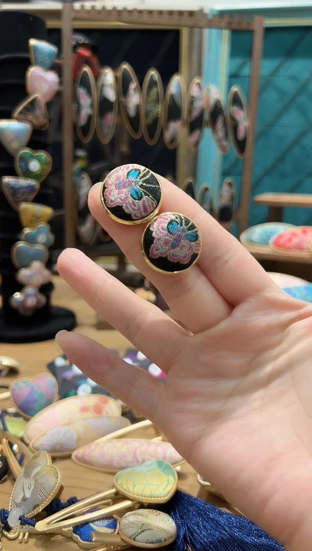 【闪购商品】【孤品2.19】黑色彩蝶孤品大耳钉-11