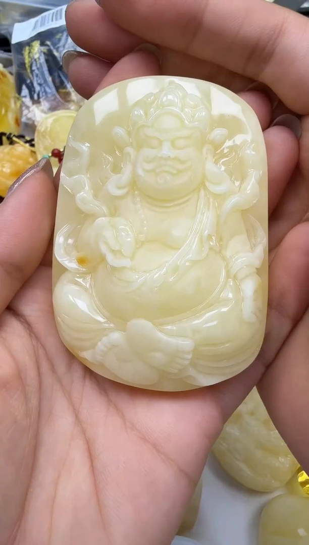 裸石琥珀未镶嵌如图