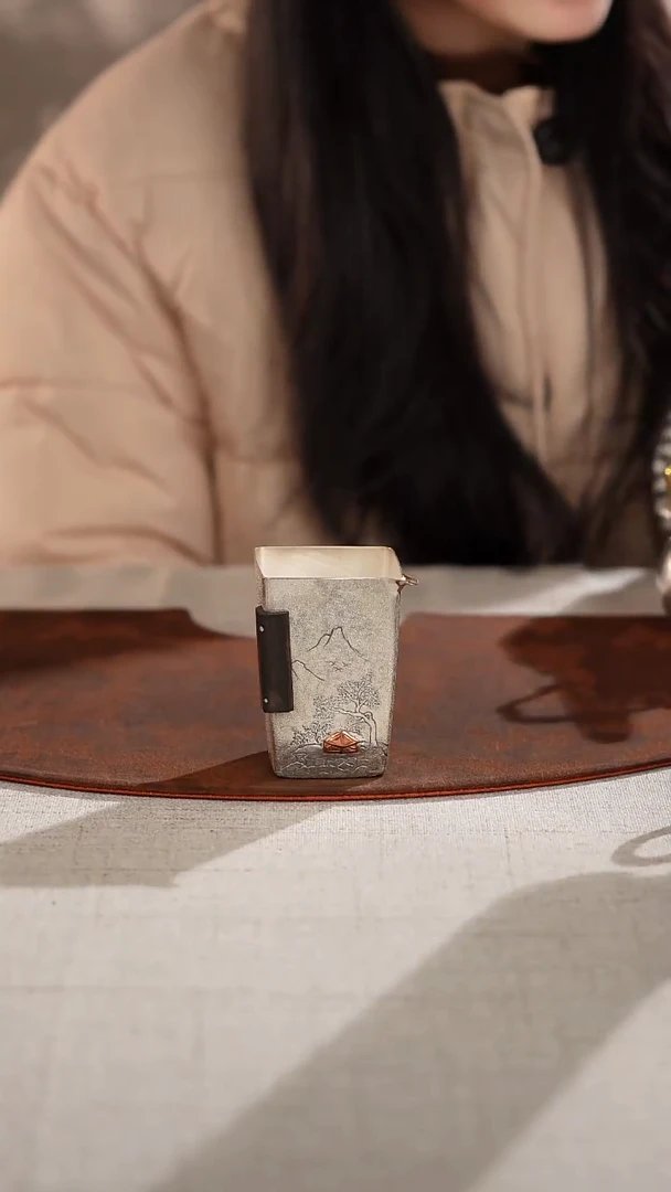 ?****方160毫升112克左右，方型杯，不退