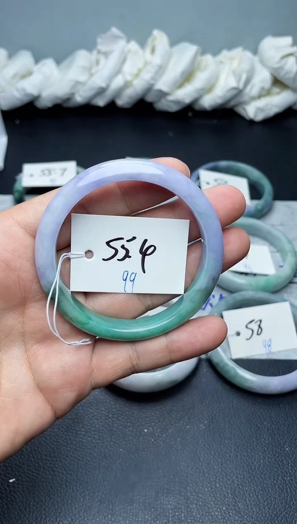未镶嵌手镯翡翠99