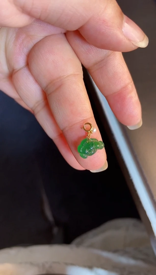 吊坠(不含链)18K金镶嵌翡翠1