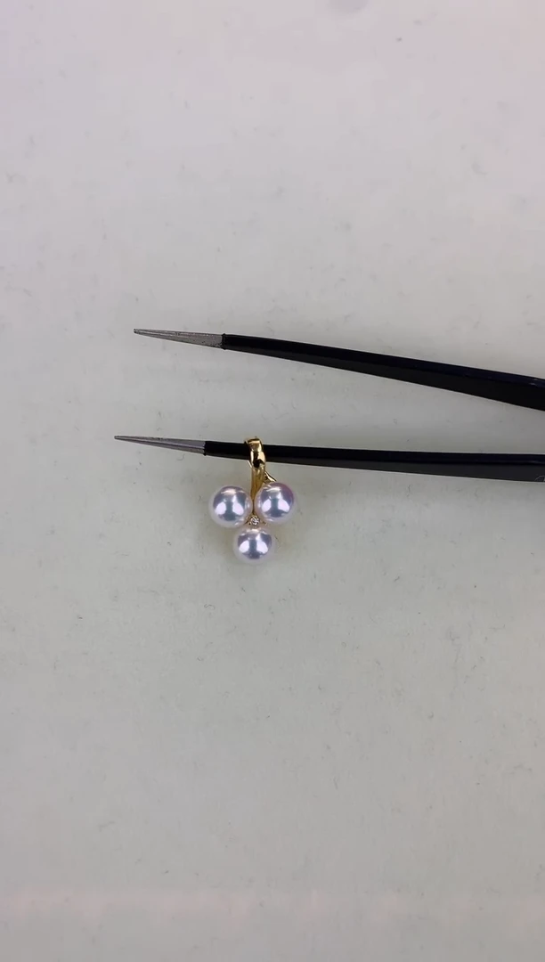 18K金镶嵌DA海水珍珠 GD167 5-6 钻石三叶草吊坠