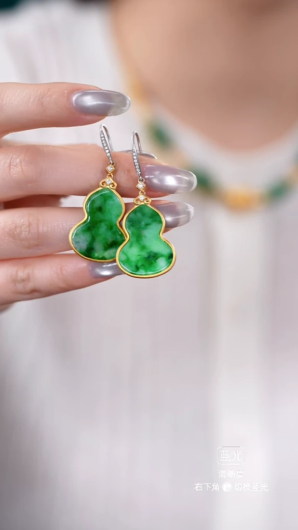 颈饰未镶嵌翡翠幸*耳坠
