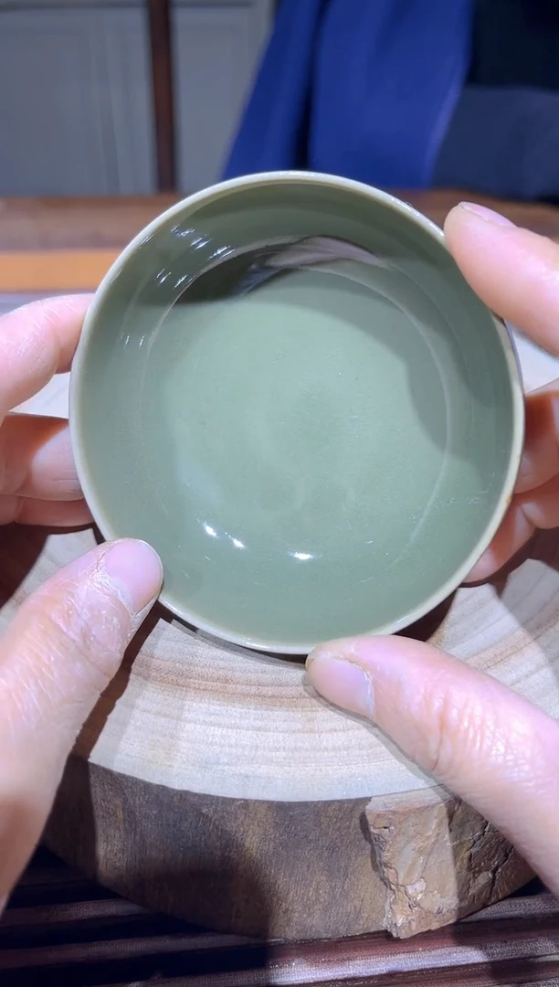 原生态原矿葱绿釉普洱杯