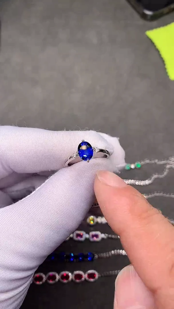 【闪购商品】蓝宝石戒指银S925镶嵌.......