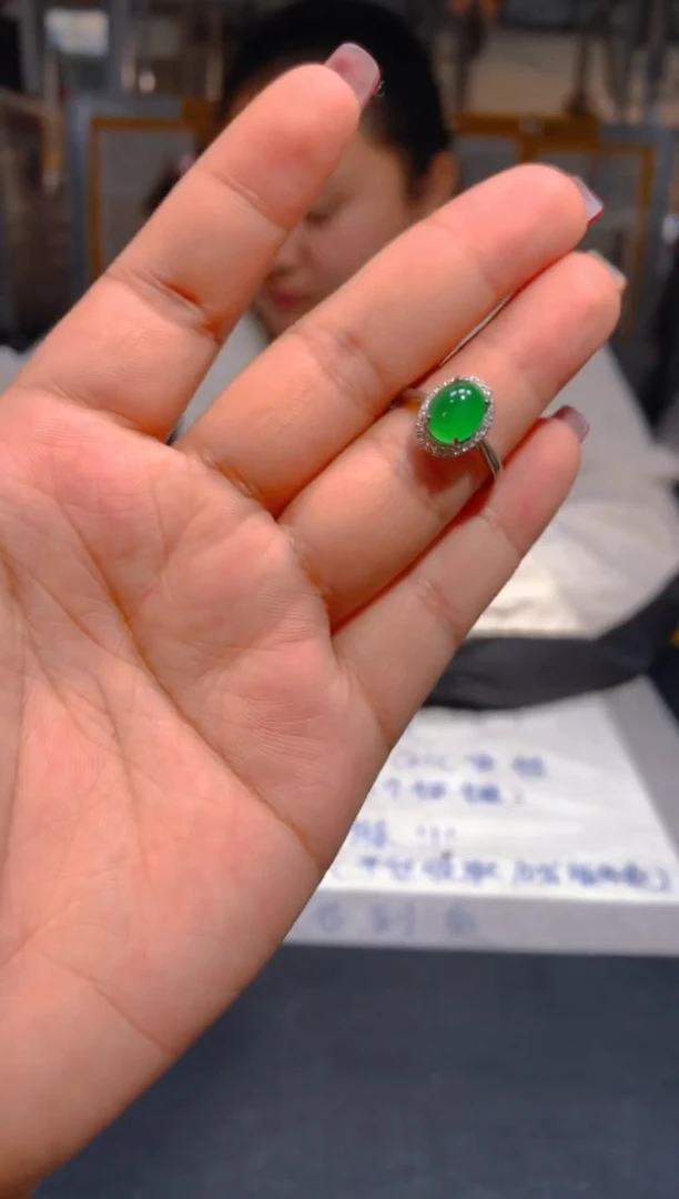 【闪购商品】定制翡翠未镶嵌36定制翡翠-多样性发货（发其一）