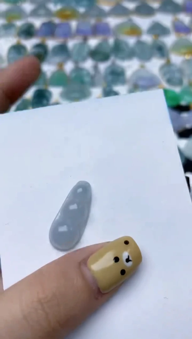 翡翠未镶嵌颈饰天然缅甸A货翡翠