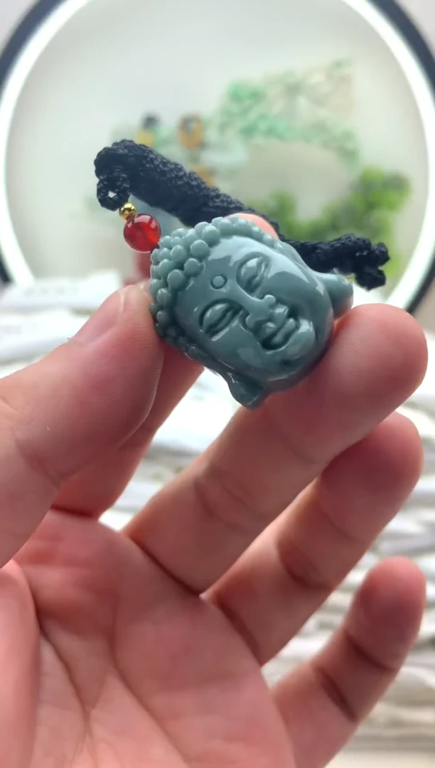 颈饰未镶嵌翡翠佛头