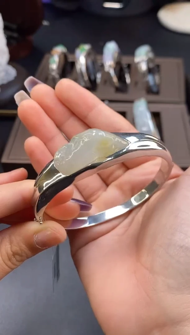 颈饰银S925镶嵌翡翠净货16558