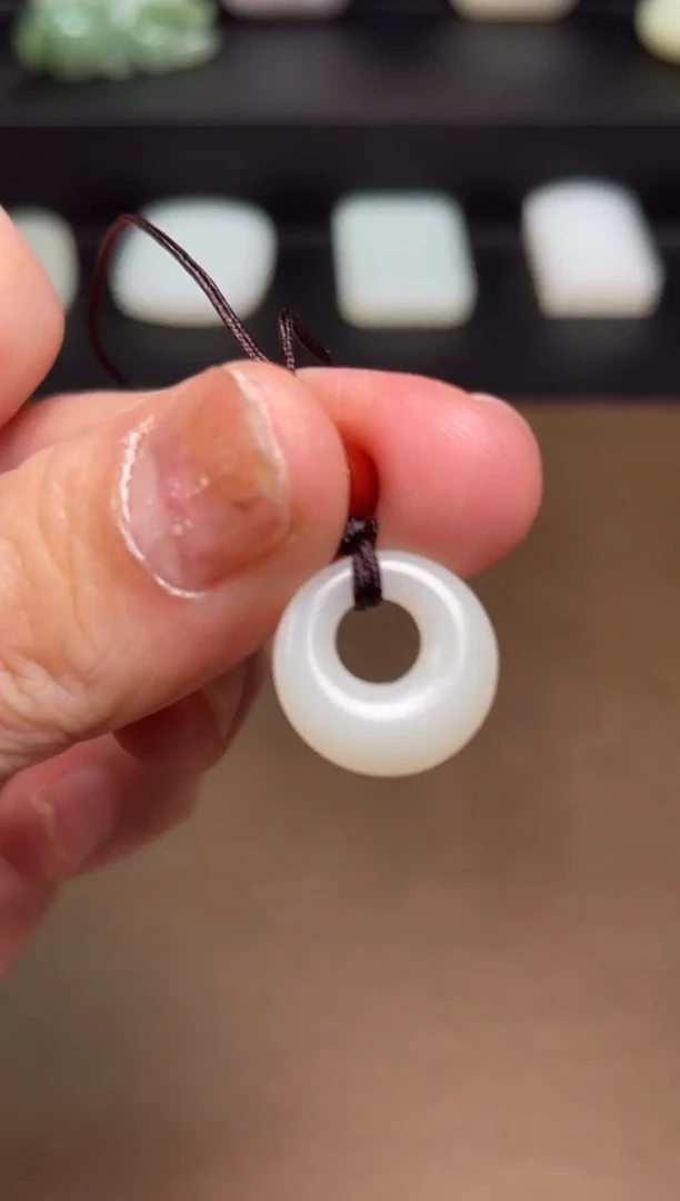 颈饰未镶嵌和田玉2