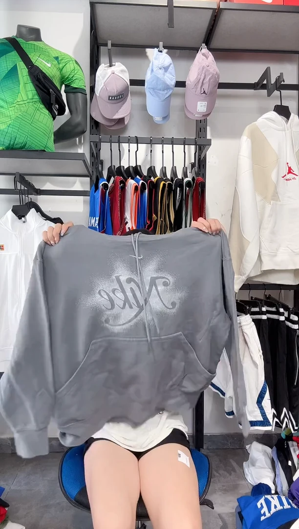 1400  编码 瑕疵款以直播间过款为准 尺码170