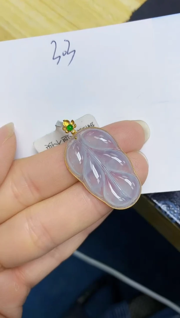 翡翠18K金镶嵌颈饰 天然翡翠A货