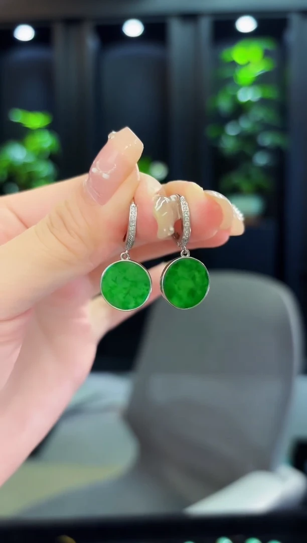 翡翠未镶嵌耳饰缅料A货/多样性发货/一件