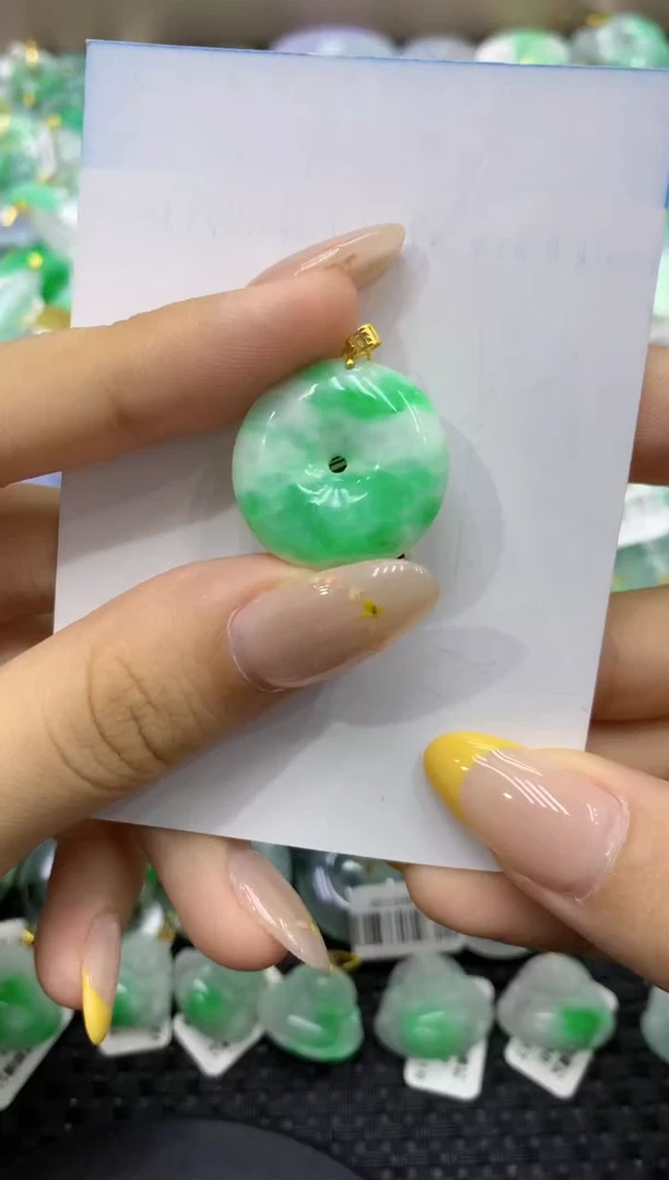 颈饰18K金镶嵌翡翠天然缅甸翡翠A货