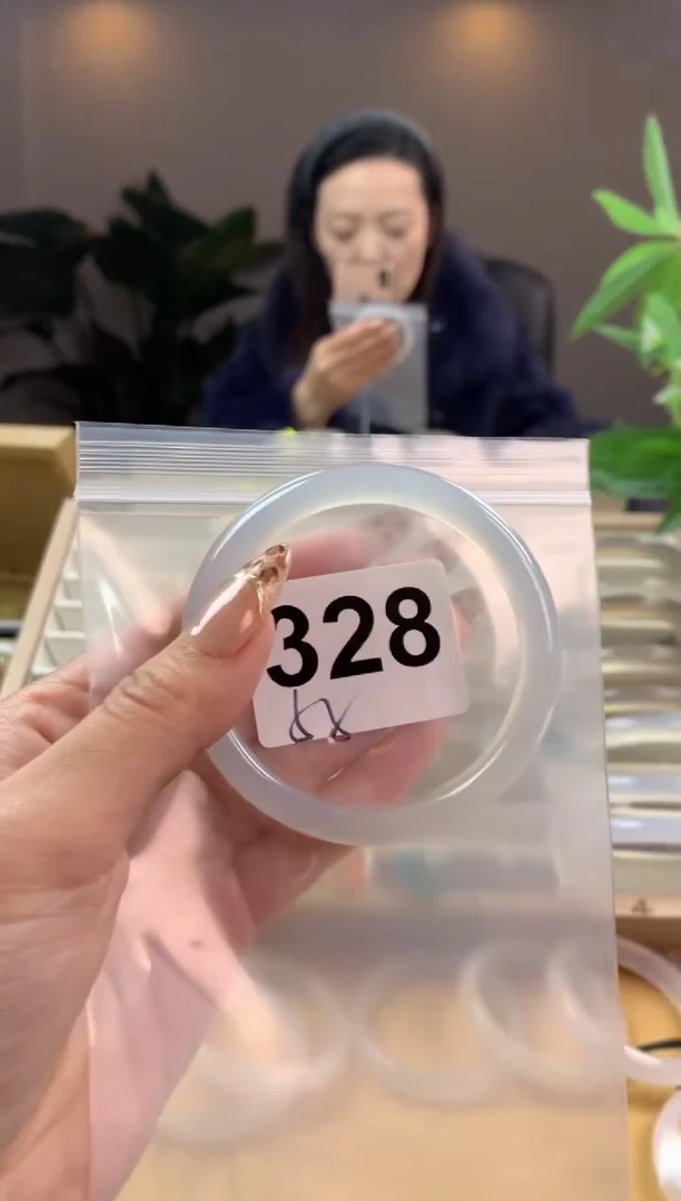 【闪购商品】玛瑙/玉髓手镯未镶嵌328