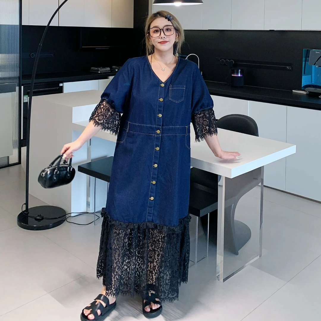 媛子大码法式蕾丝拼接V领牛仔裙设计款复古胖mm宽松显瘦连衣裙