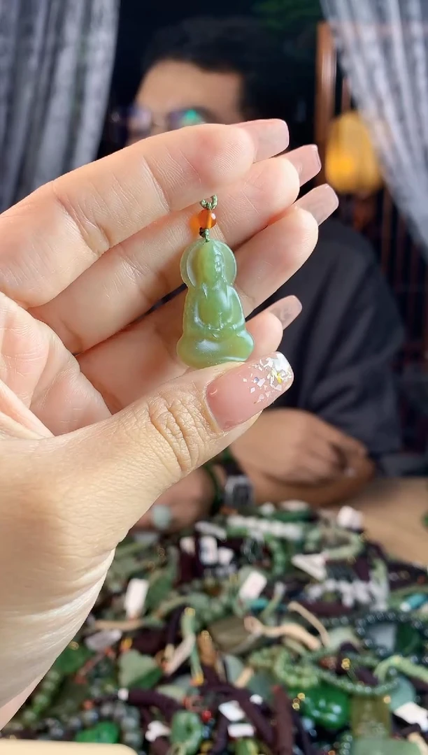 【闪购商品】和田玉挂件未镶嵌多样性发一