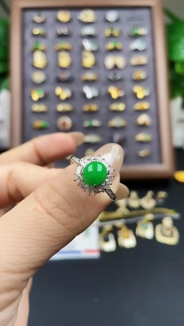 银S925镶嵌戒指翡翠?****鼠21