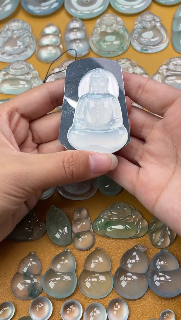 吊坠(不含链)未镶嵌翡翠30 素衣 55.9 34.8 5.3