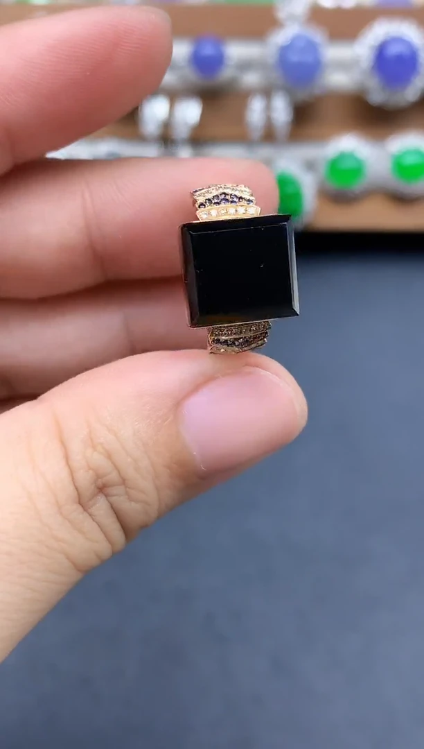 18K金镶嵌戒指翡翠528-中国好珍宝