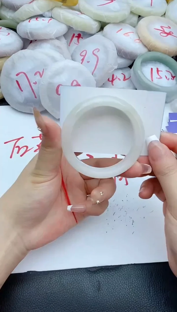 石英质玉手镯未镶嵌77+52/53