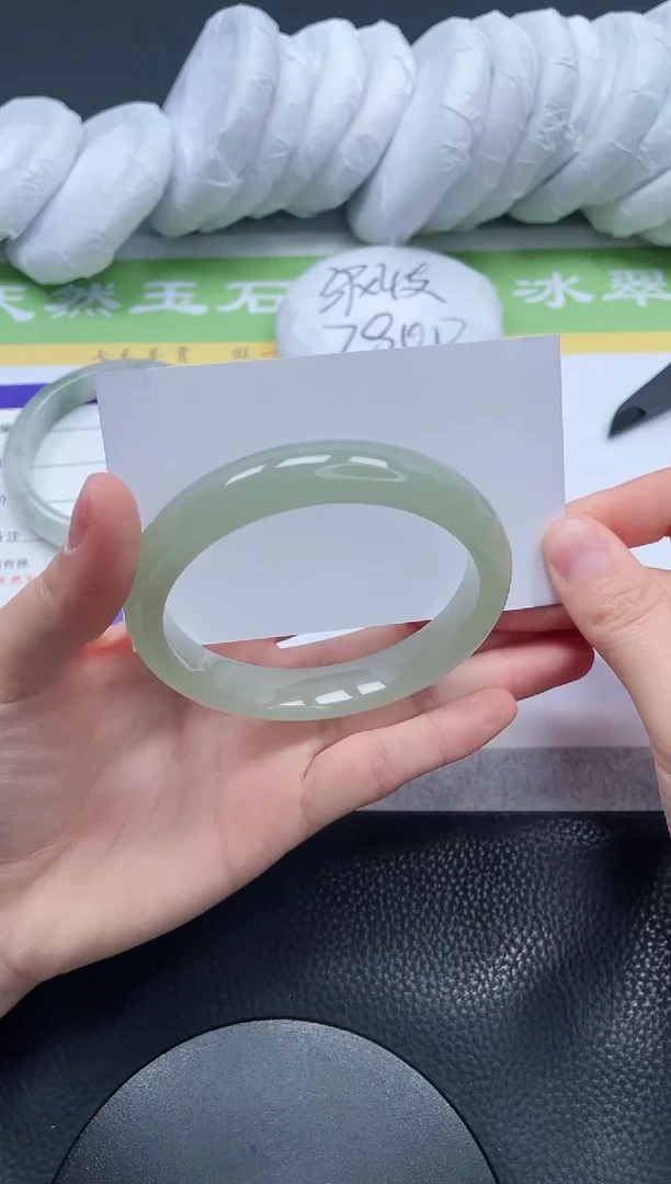 【闪购商品】石英质玉手镯未镶嵌A73-62+