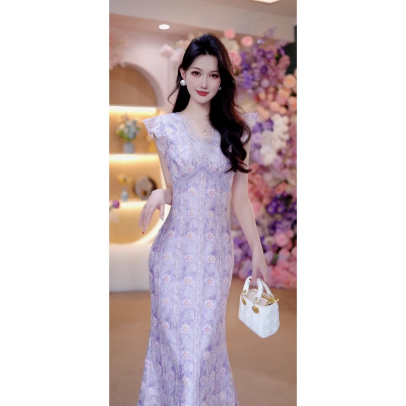 2025夏季新款时尚气质修身显瘦裙子小众设计师法式V领连衣裙6282