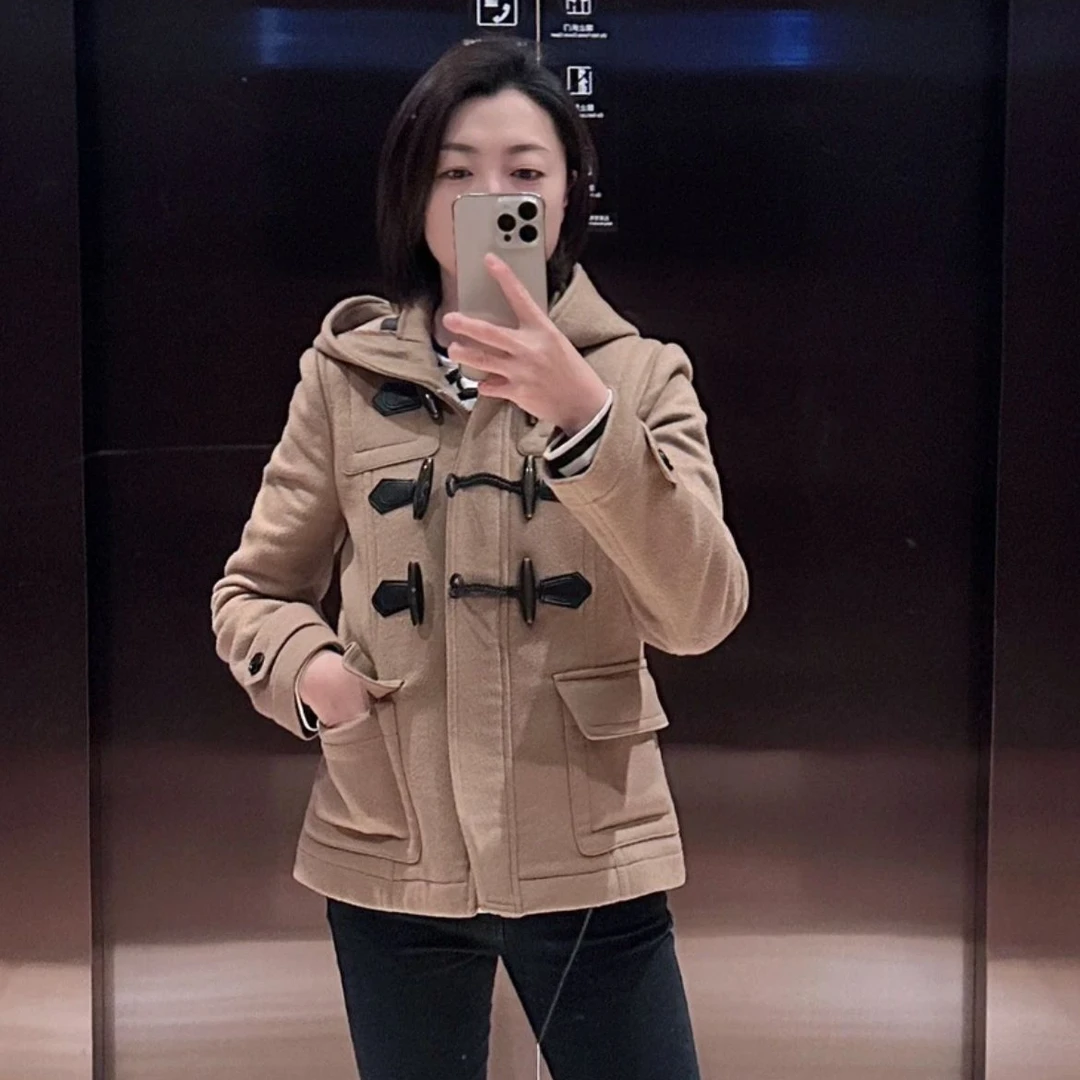 未使用 BURBERRY/博柏利 连帽大口袋宽松风衣