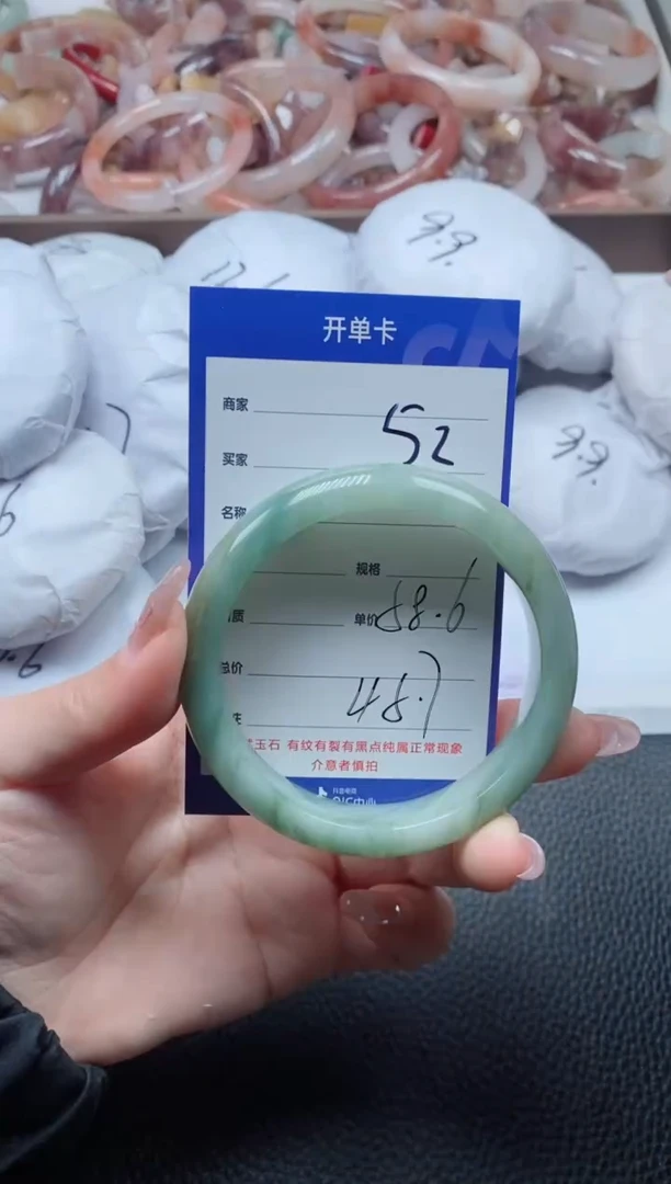 【闪购商品】石英质玉手镯未镶嵌52-58