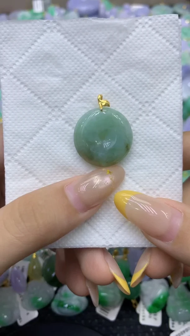 颈饰未镶嵌翡翠天然缅甸翡翠A货