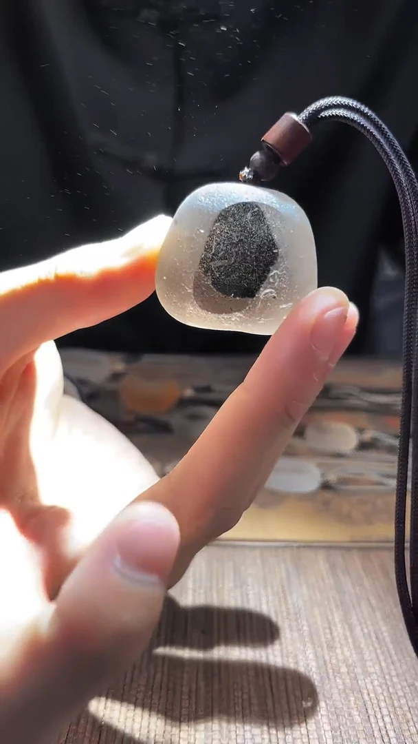 未镶嵌吊坠(赠链)水晶水晶
