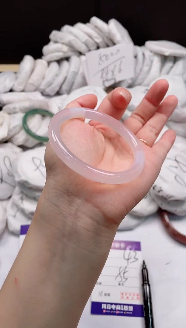 石英质玉手镯未镶嵌43