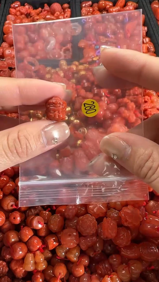 【闪购商品】南红玛瑙颈饰未镶嵌1