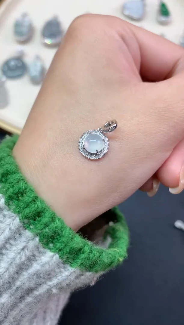 【闪购商品】翡翠吊坠(不含链)18K金镶嵌吊坠A117|1380