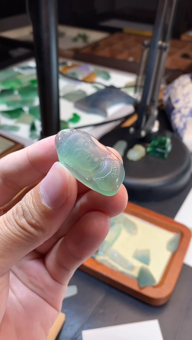 未镶嵌定制翡翠佛首