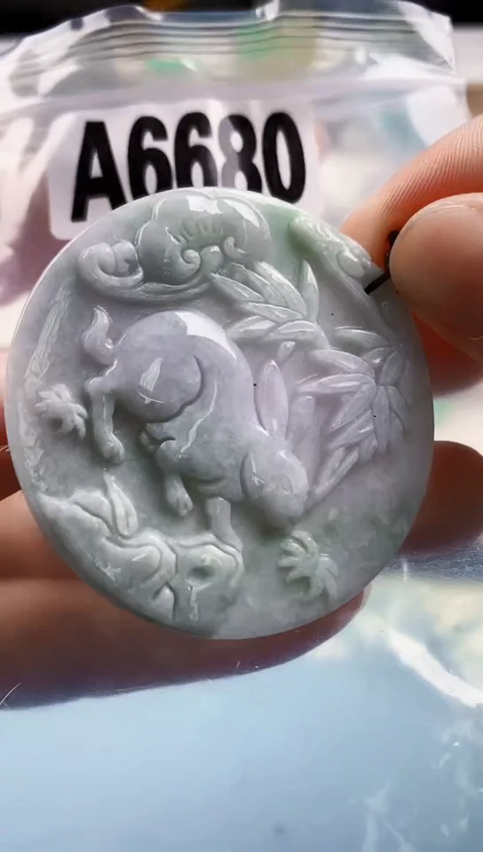 翡翠未镶嵌颈饰天然翡翠吊坠挂件