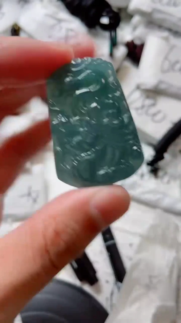 翡翠未镶嵌颈饰8888888888