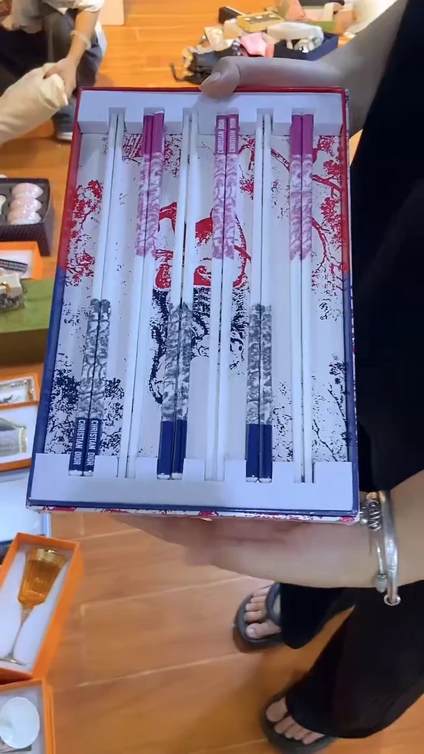 杯鸿辉家品牌瓷器，京东包邮！