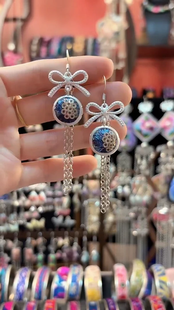 织绣 云织谣民族风精美饰品   136