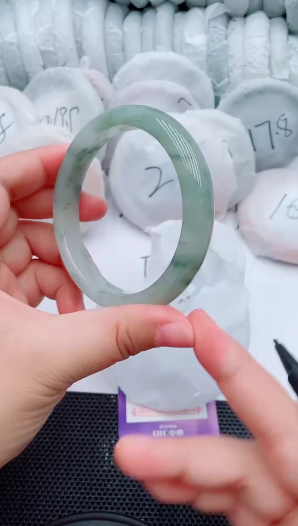 石英质玉手镯未镶嵌F15-62-63