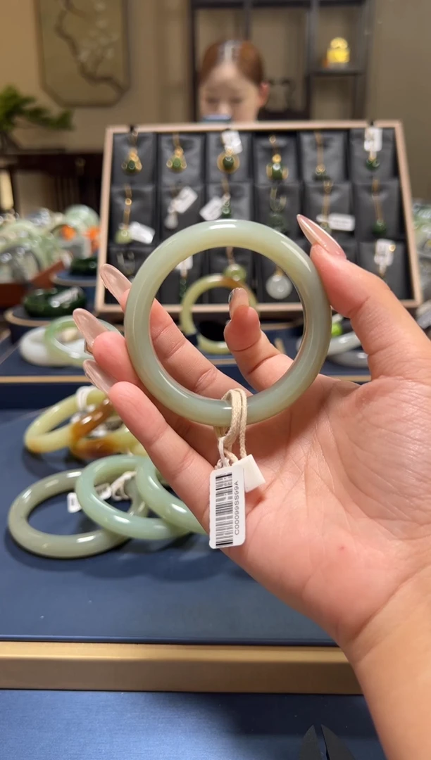 未镶嵌手镯和田玉C0009-52