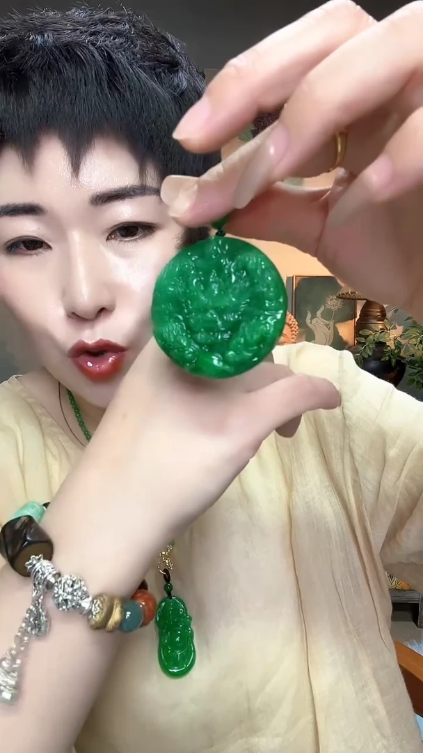 吊坠(赠链)合金翡翠743