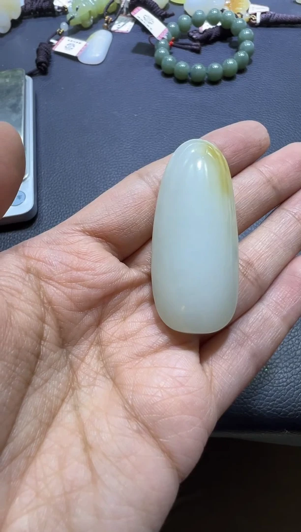 吊坠(赠链)未镶嵌和田玉金山糖白挂件 （产地直发 ）